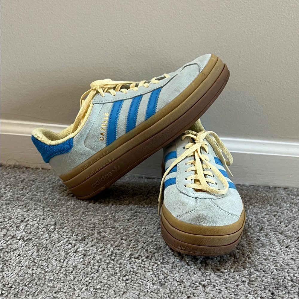 Adidas Gazelle Light Blue and Cream Sneakers Size Women’s 6.5